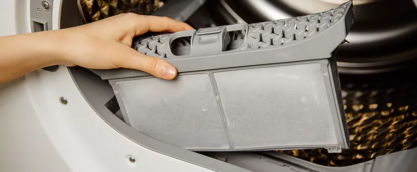Signs Of A Clogged Dryer Lint Trap in Colleyville, Texas